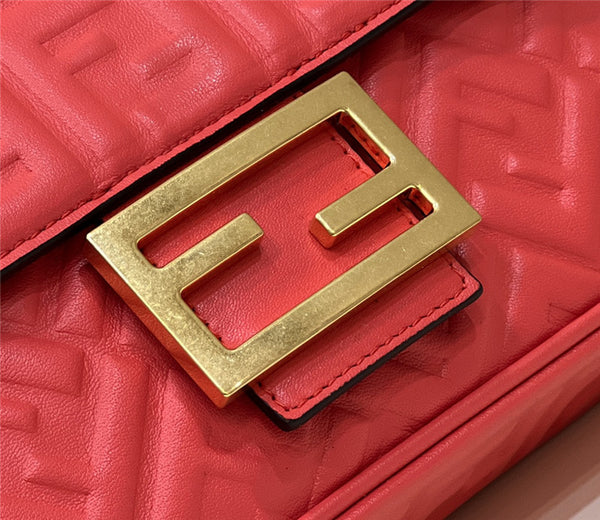 Fendi Baguette Chain Midi Bag - Affordable Luxury Bags at Pochettebag