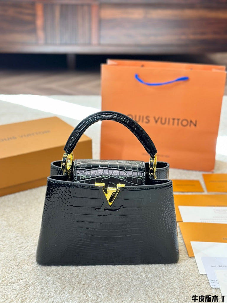 Best Lv Replica Capucines Pattern Bag Pochette bag Pochettebags